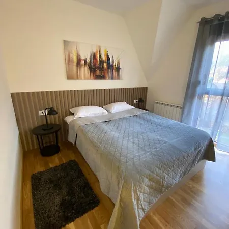 Apartman U Centru Kolasina Sa Garazom Exterior photo